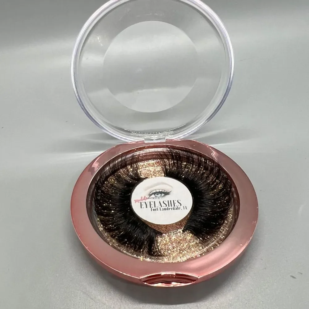 Mega Volume Custom Lashes (Strip) - Picture 4 of 4